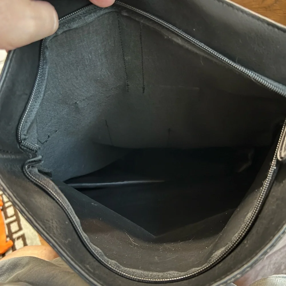 Tanger Outlet black backpack - Picture 4 of 4